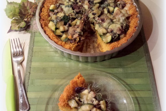 CROSTATA DI COUS COUS SENZA GLUTINE CON FUNGHI, ZUCCHINE E RASPADURA