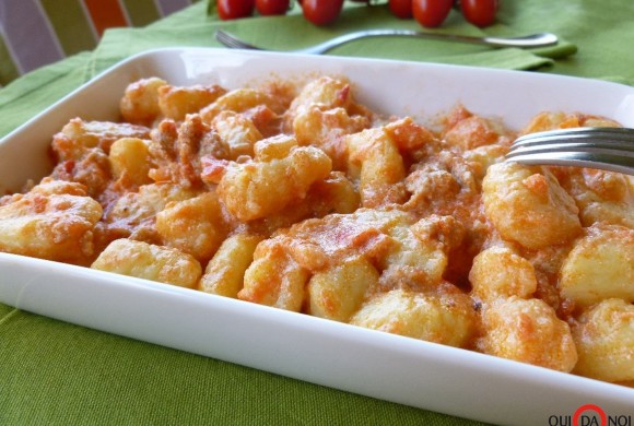 GNOCCHI CON SALSICCIA E RICOTTA DI PECORA