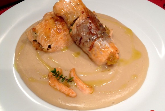 INVOLTINI DI TROTA SALMONATA SU CREMA DI CANNELLINI AL TIMO