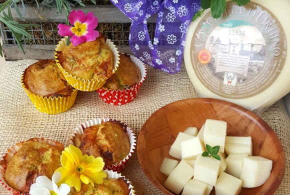 MUFFIN ALLE ZUCCHINE E CASCIOTTA (senza glutine)