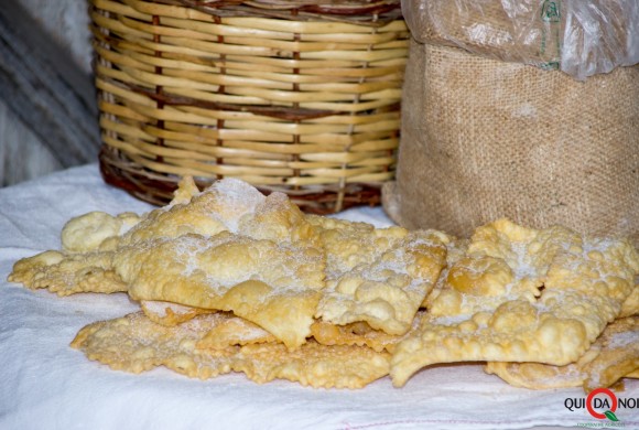 CHIACCHIERE DI CARNEVALE