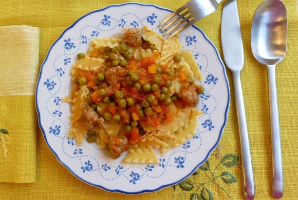 RICCIUTELLE ALLA SALSICCIA CON I PISELLI