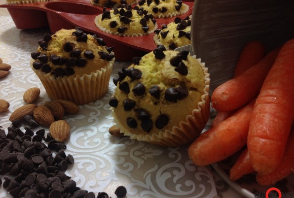 Muffin alle carote con gocce di cioccolato