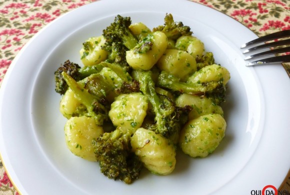 Gnocchi con crema di broccoli