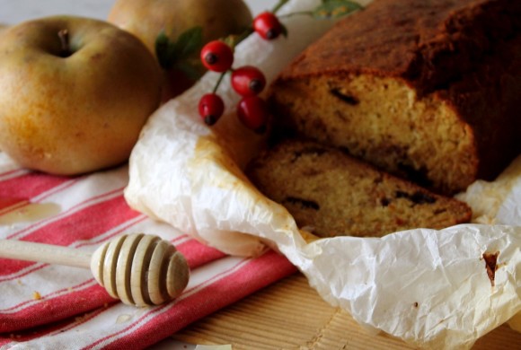 Plumcake salato con porcini, mele, Bra di alpeggio e miele