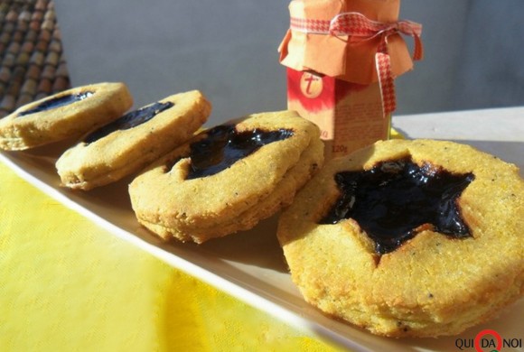 Biscotti “occhio di bue” salati alla gelatina di Aceto Balsamico di Modena