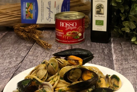 Spaghetti con cozze e lupini